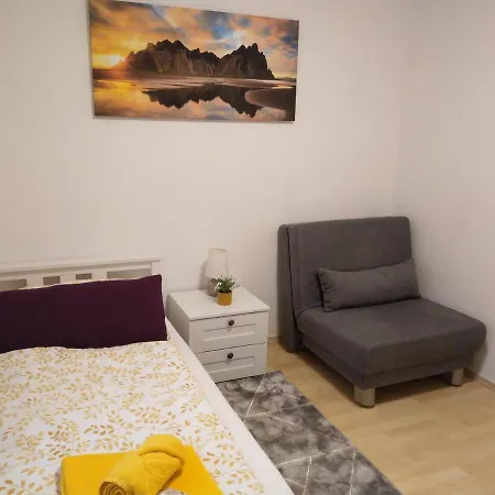 An Der Traun Apartment *